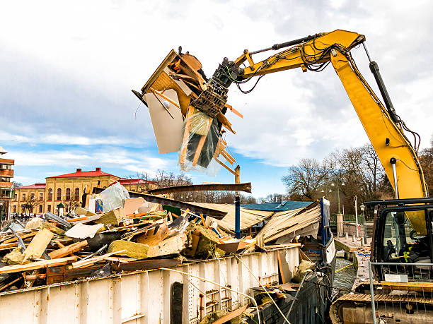 Best Yard Waste Removal  in Lawton, MI